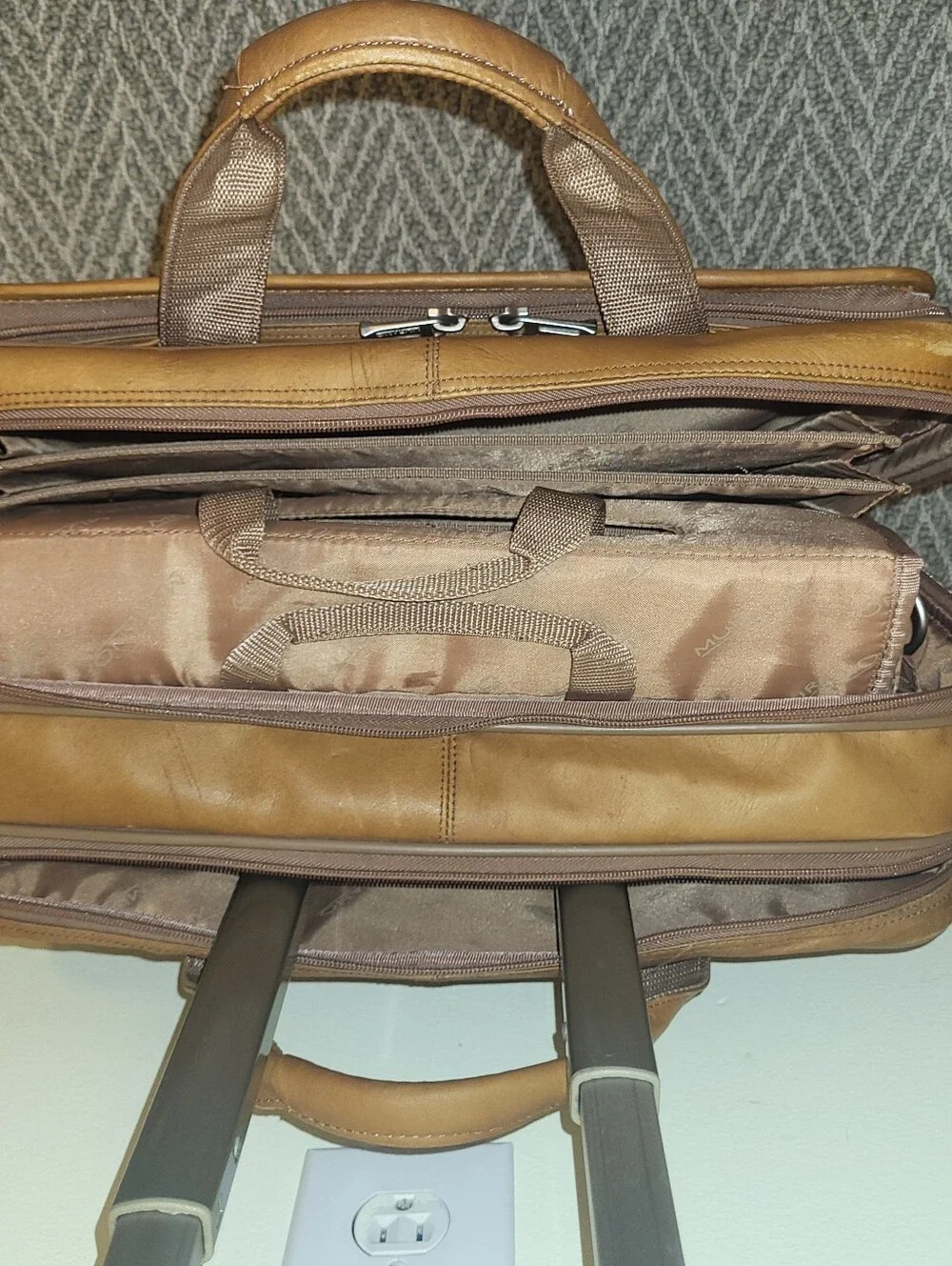 Murano Tan Leather Laptop Briefcase with Front Pockets. Wheeled.